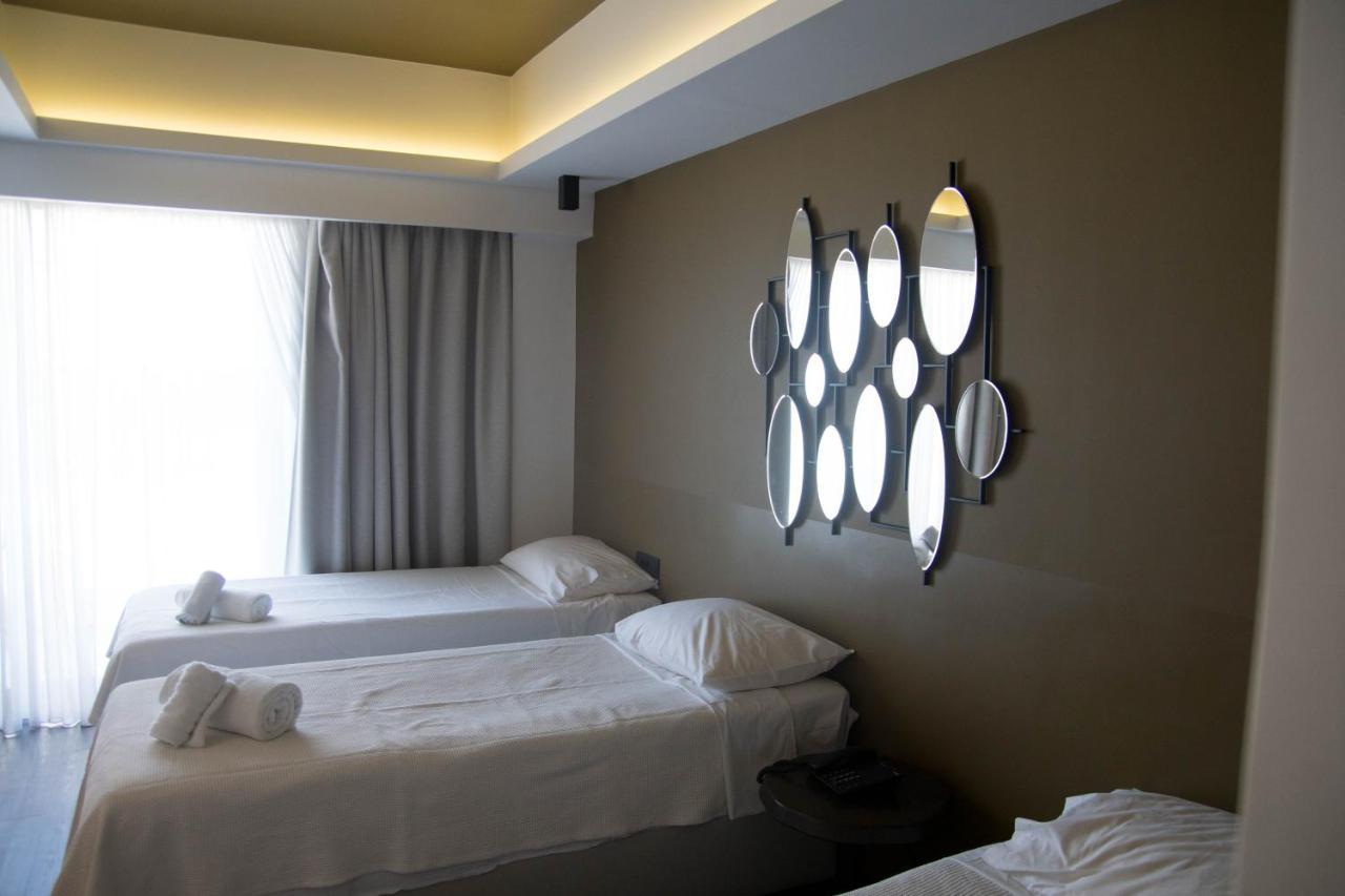 Adonis City Hotel Patras Exterior foto