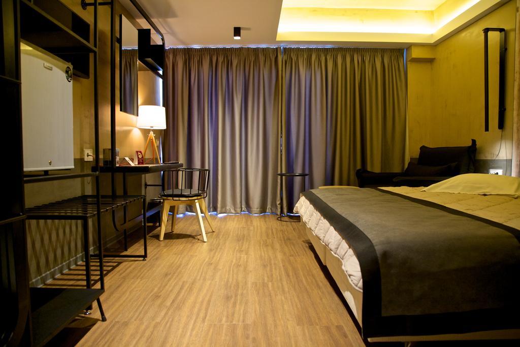 Adonis City Hotel Patras Habitación foto
